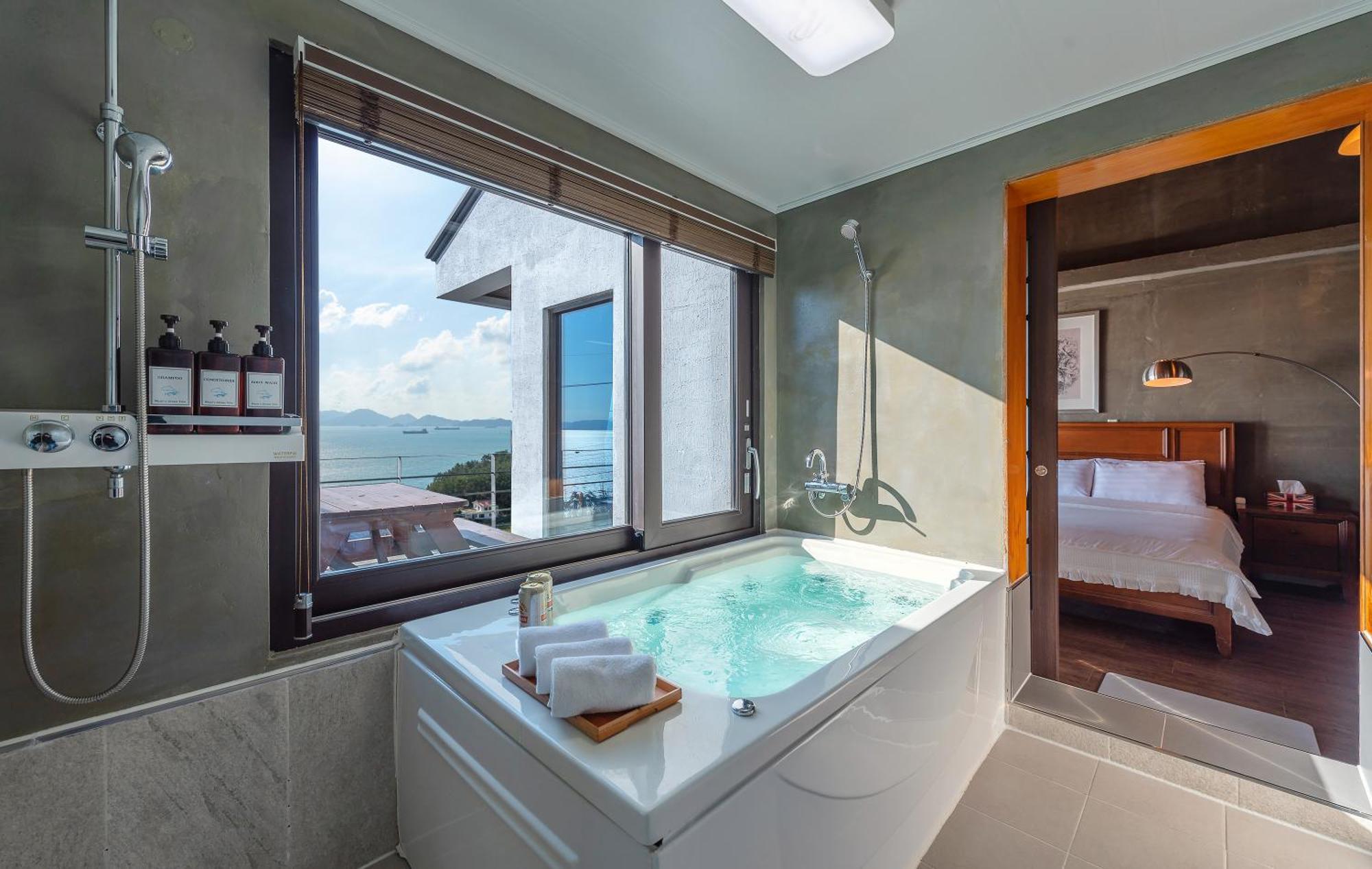 Namhae Whale'S Dream Villa Kamer foto
