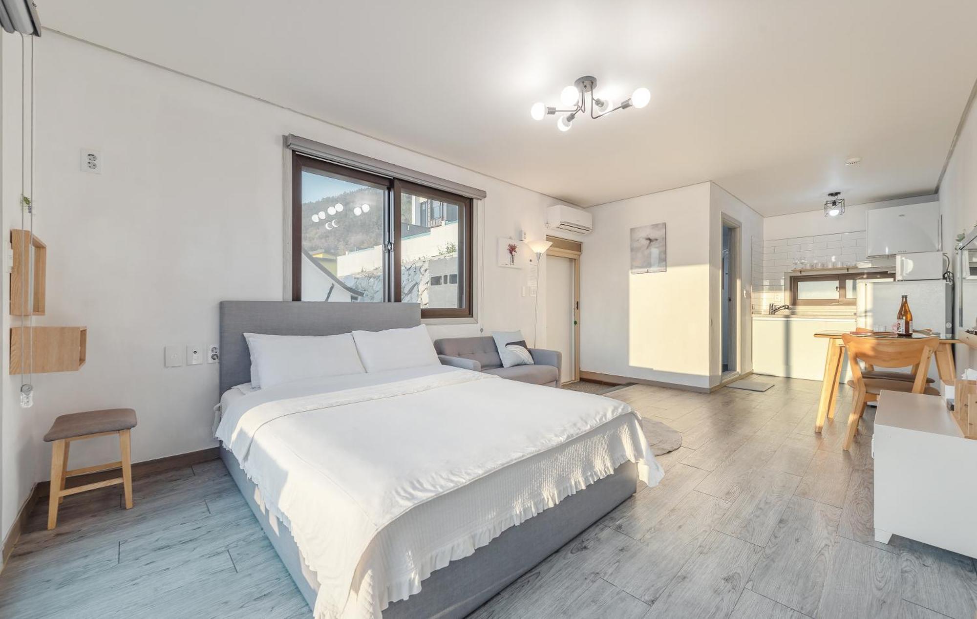 Namhae Whale'S Dream Villa Kamer foto