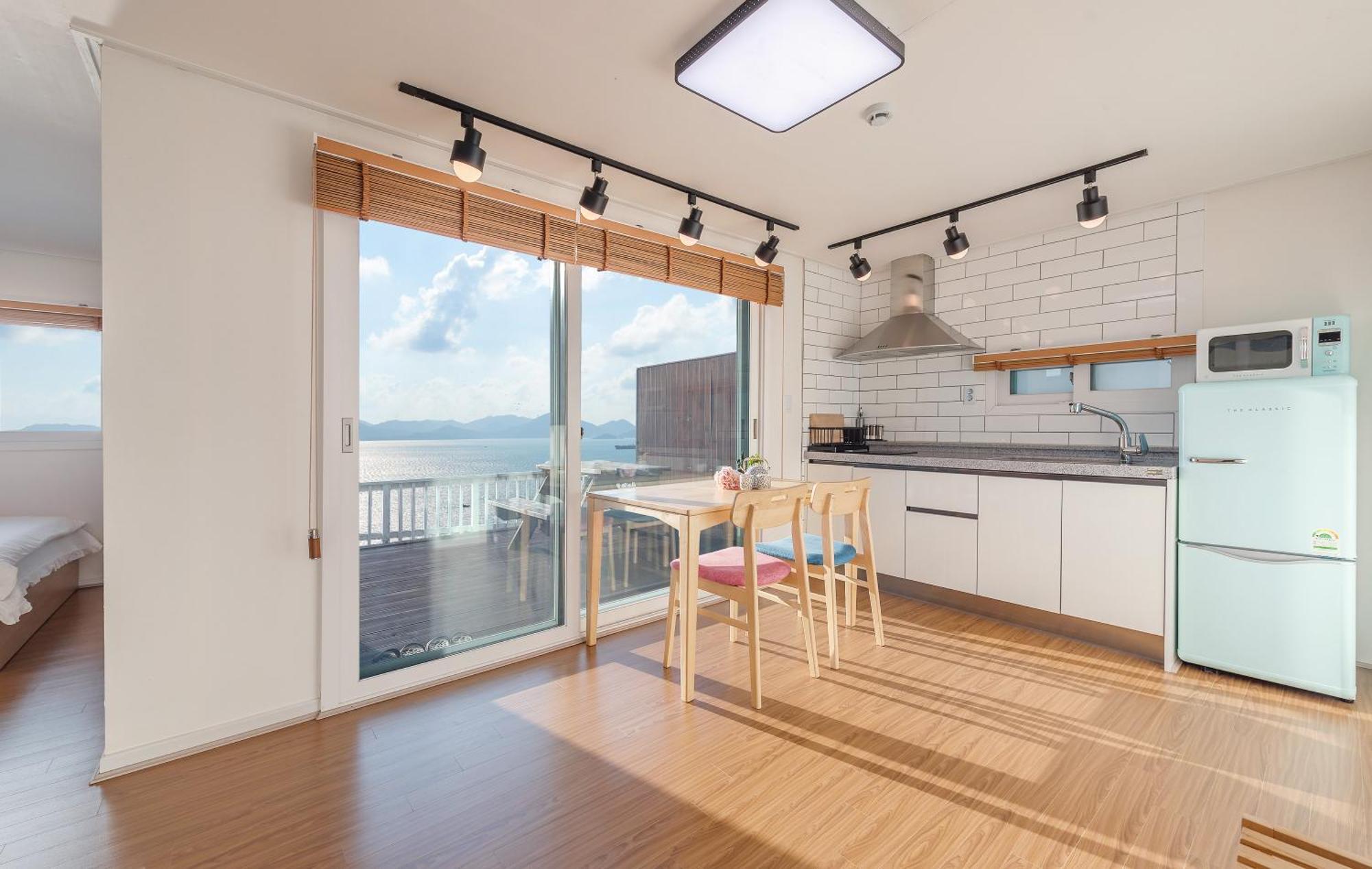 Namhae Whale'S Dream Villa Kamer foto