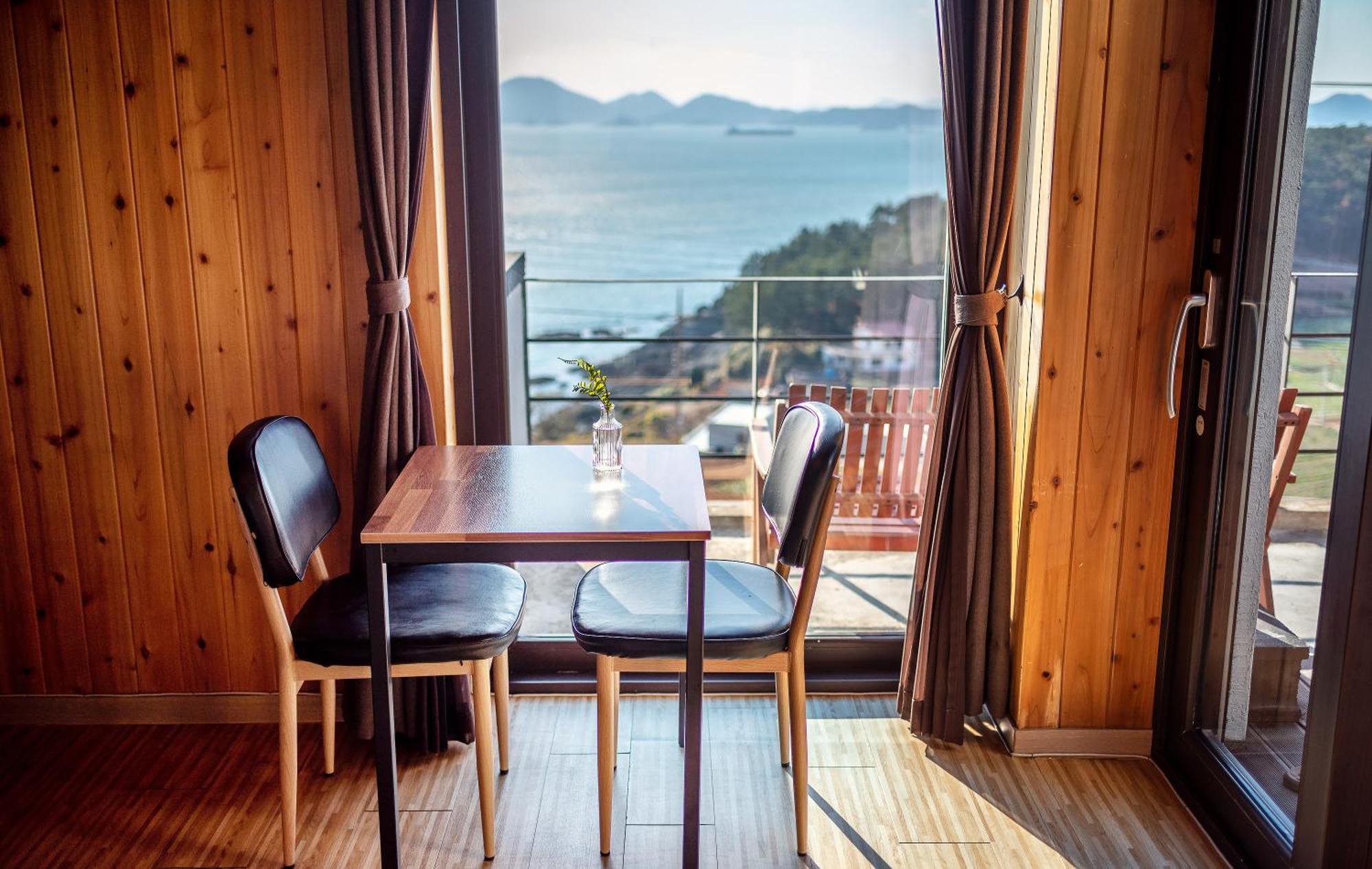 Namhae Whale'S Dream Villa Kamer foto