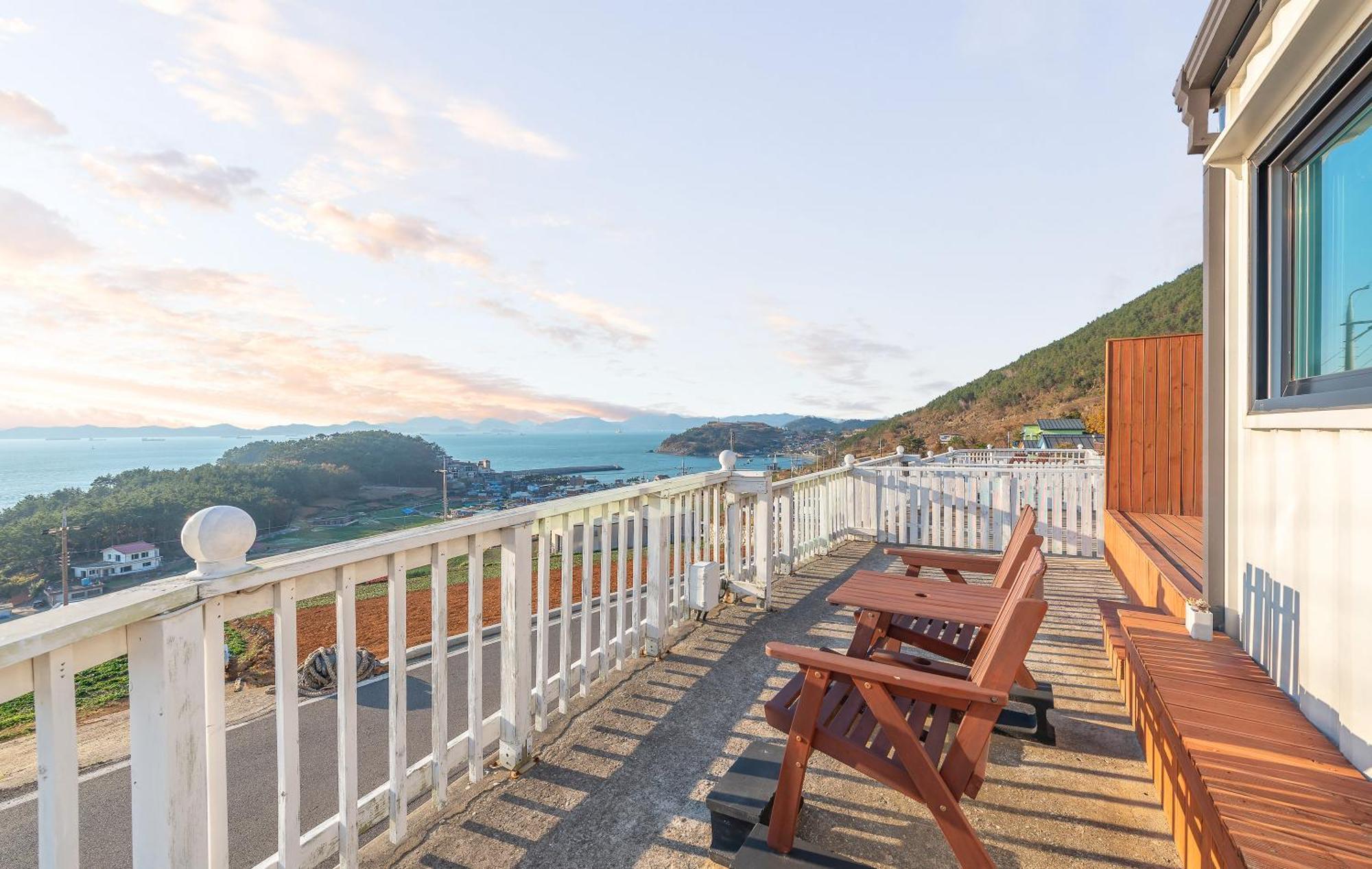 Namhae Whale'S Dream Villa Kamer foto