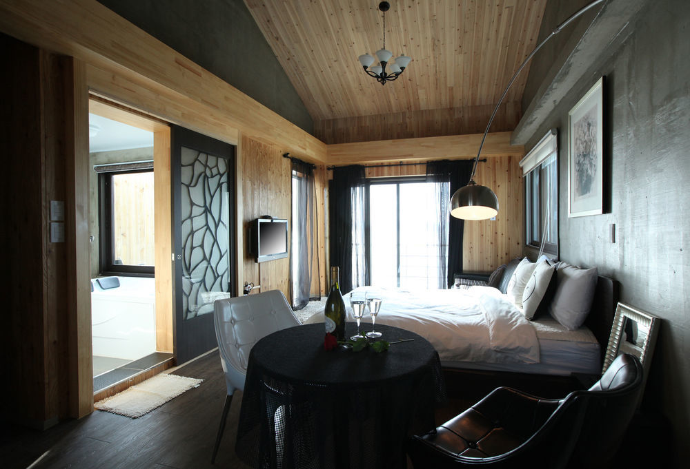 Namhae Whale'S Dream Villa Buitenkant foto