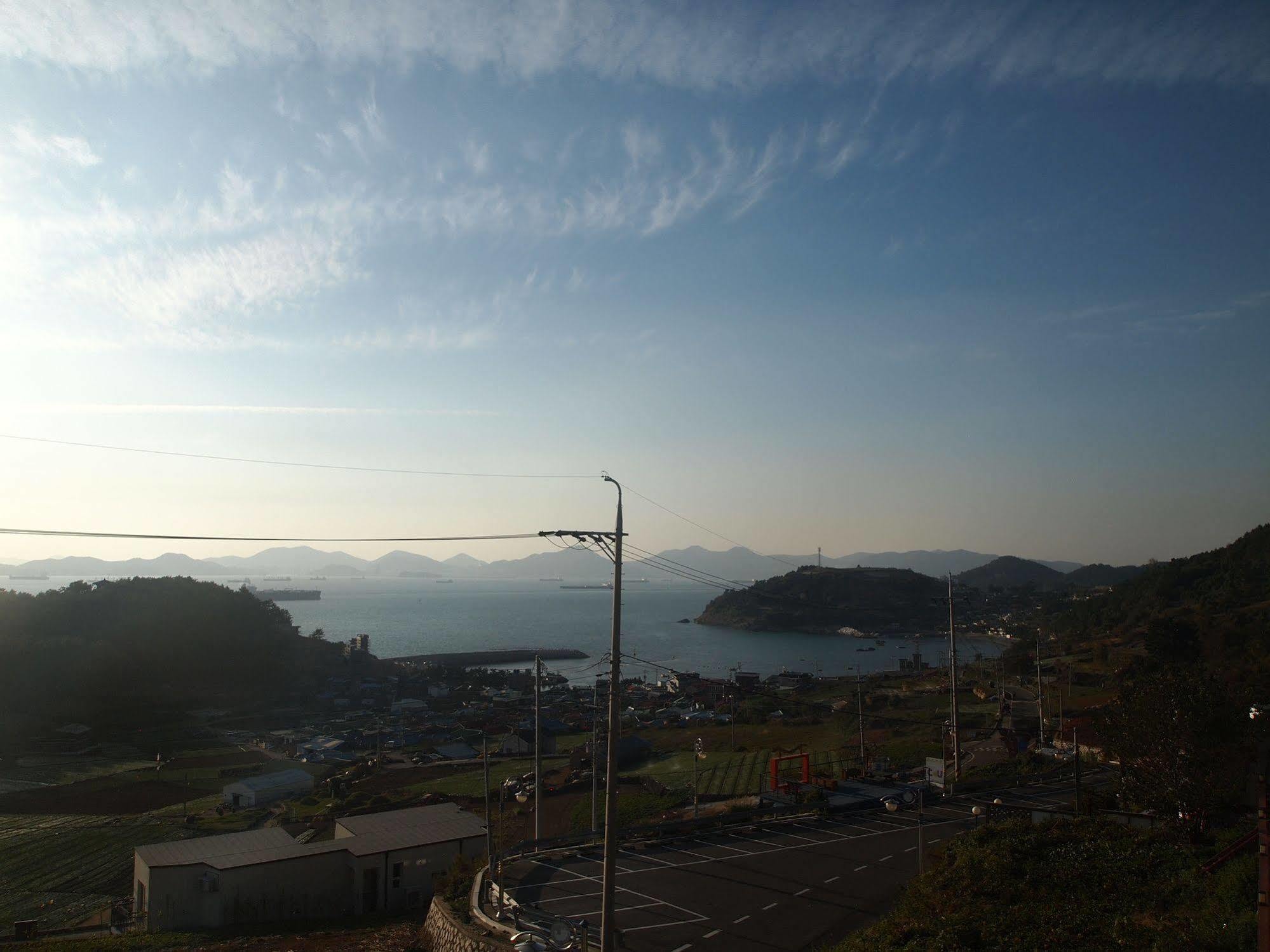 Namhae Whale'S Dream Villa Buitenkant foto