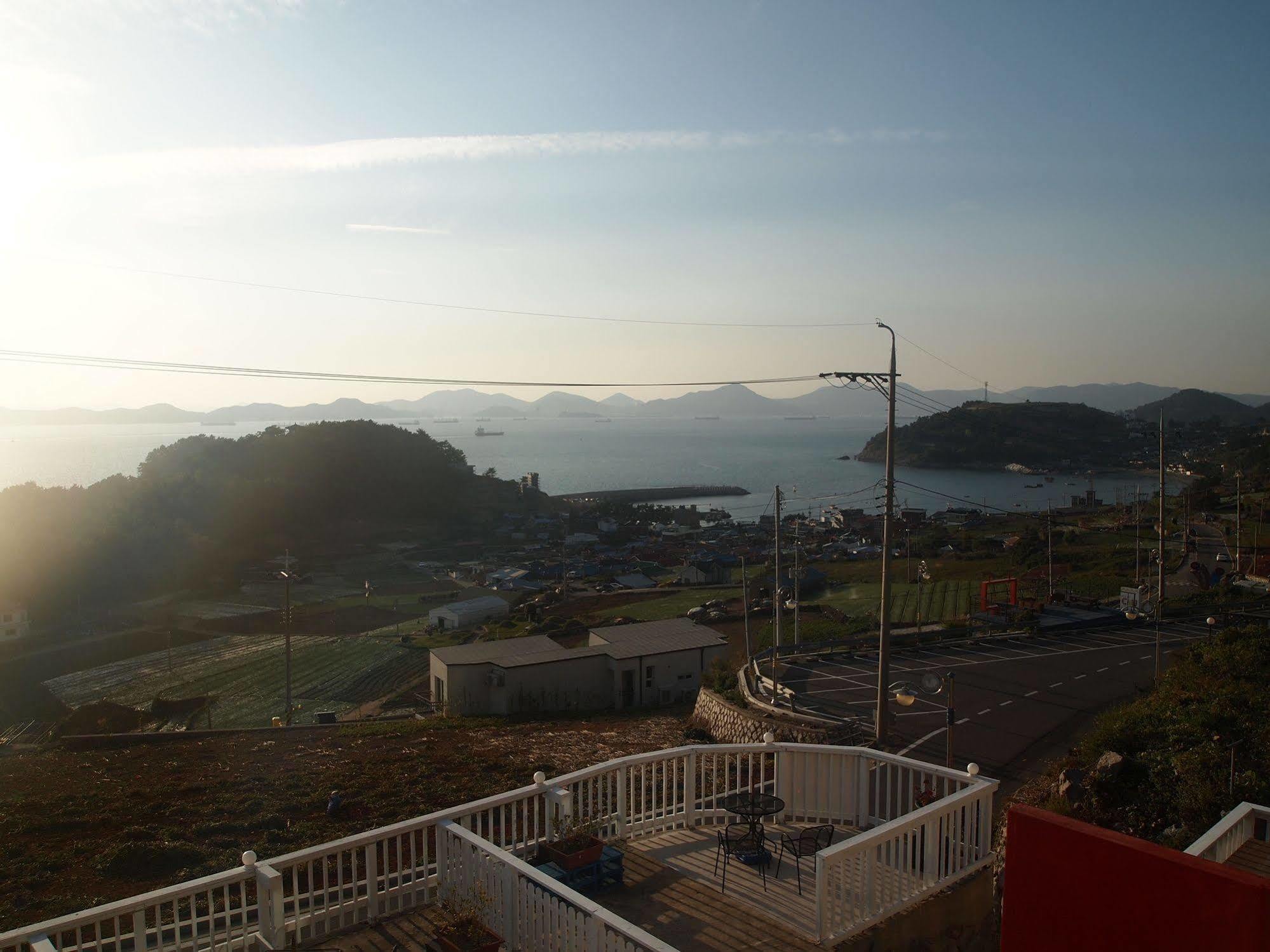 Namhae Whale'S Dream Villa Buitenkant foto